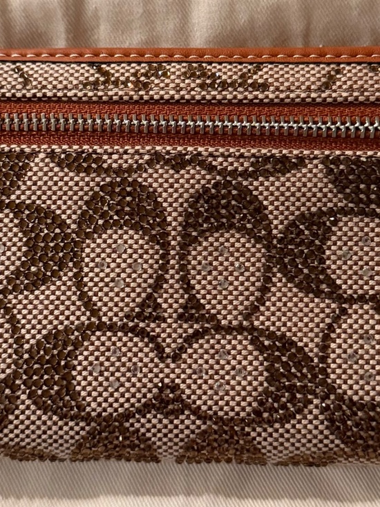 Coach just dropped the “Crystal Signature Jacquard” & it Coach New Signature Crystal Jacquard With tags